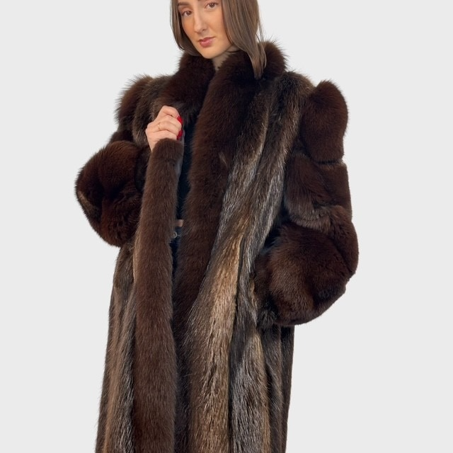 Natural Dark Beaver Coat with Fox Trim — Vintage