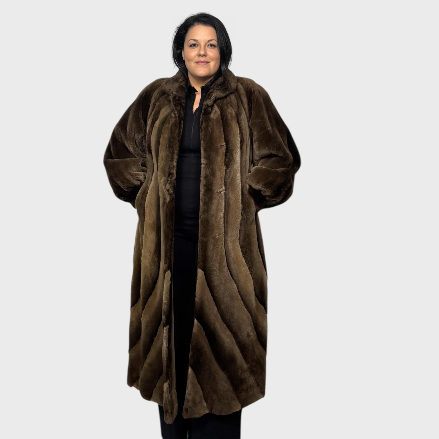 Natural Sheared Beaver Coat - Directional
