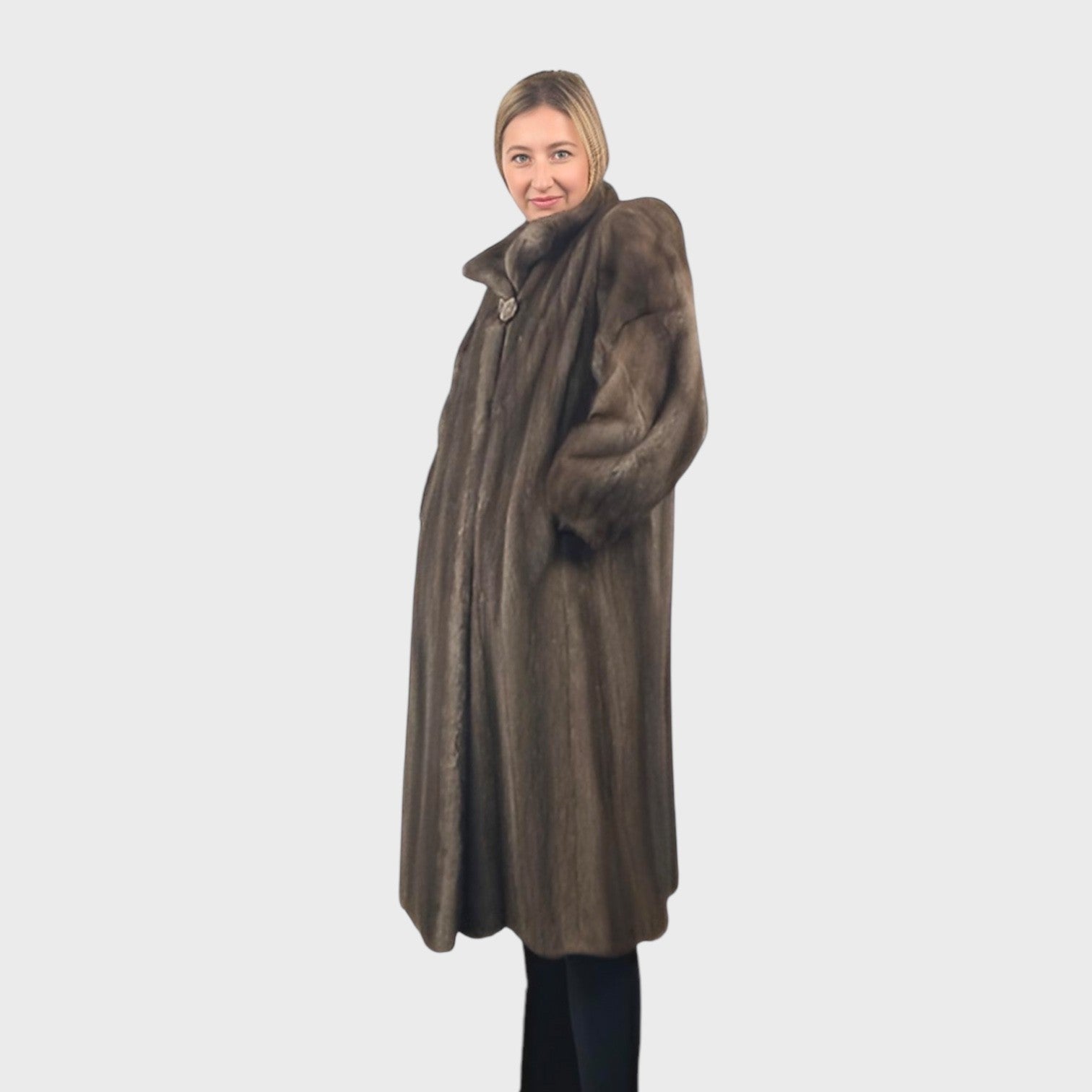 WOMEN'S BLUE IRIS MINK COAT