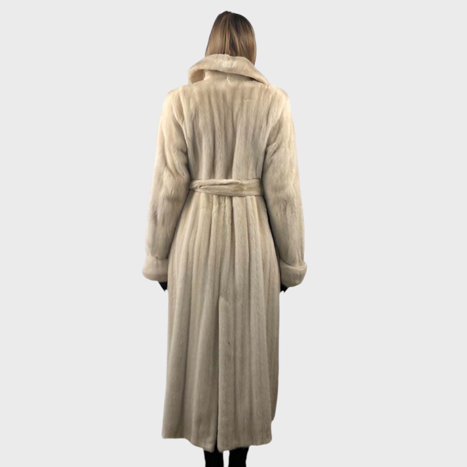 WOMEN'S NATURAL BLUSH FEMALE MINK COAT