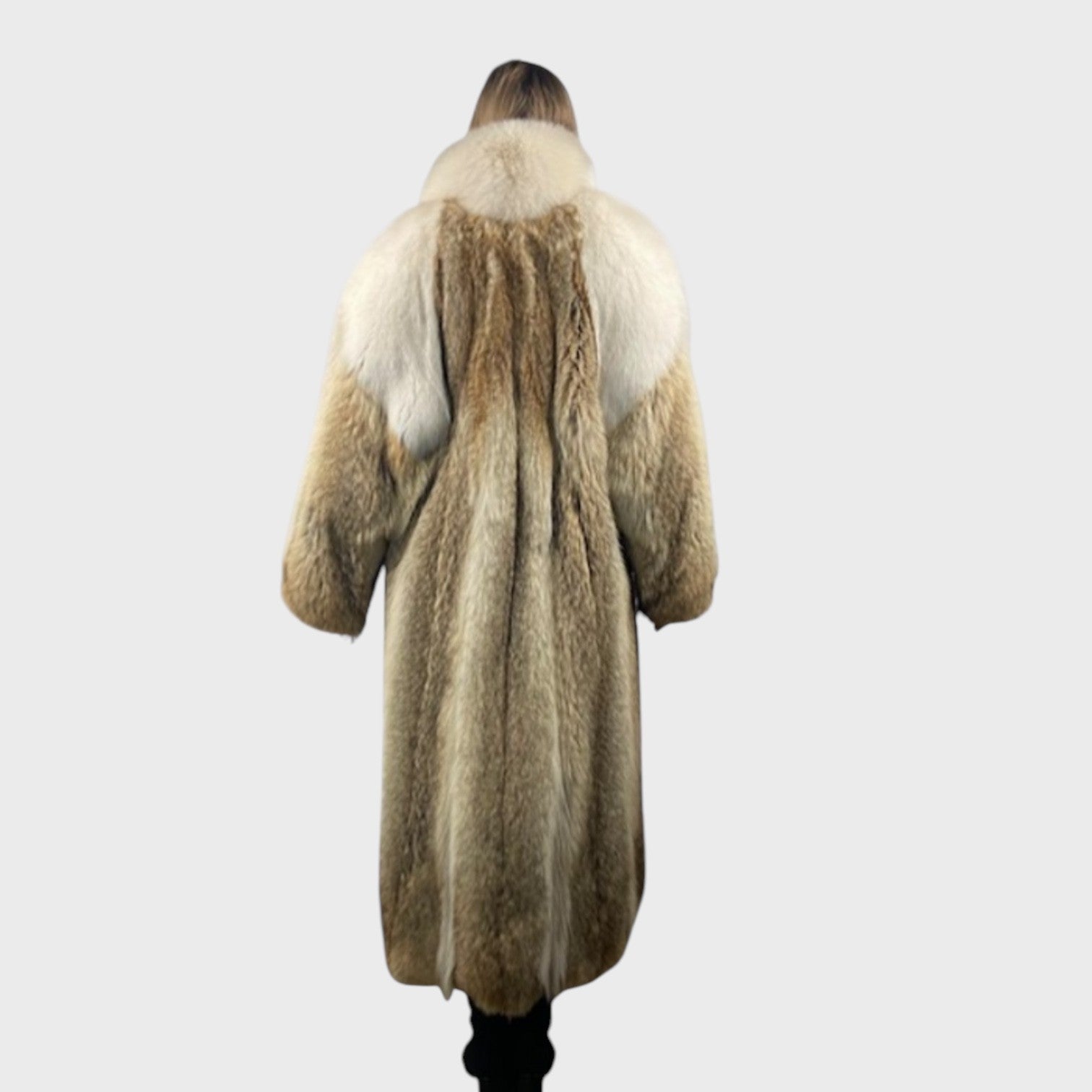 WOMEN'S COYOTE COAT AND SHADOW FOX