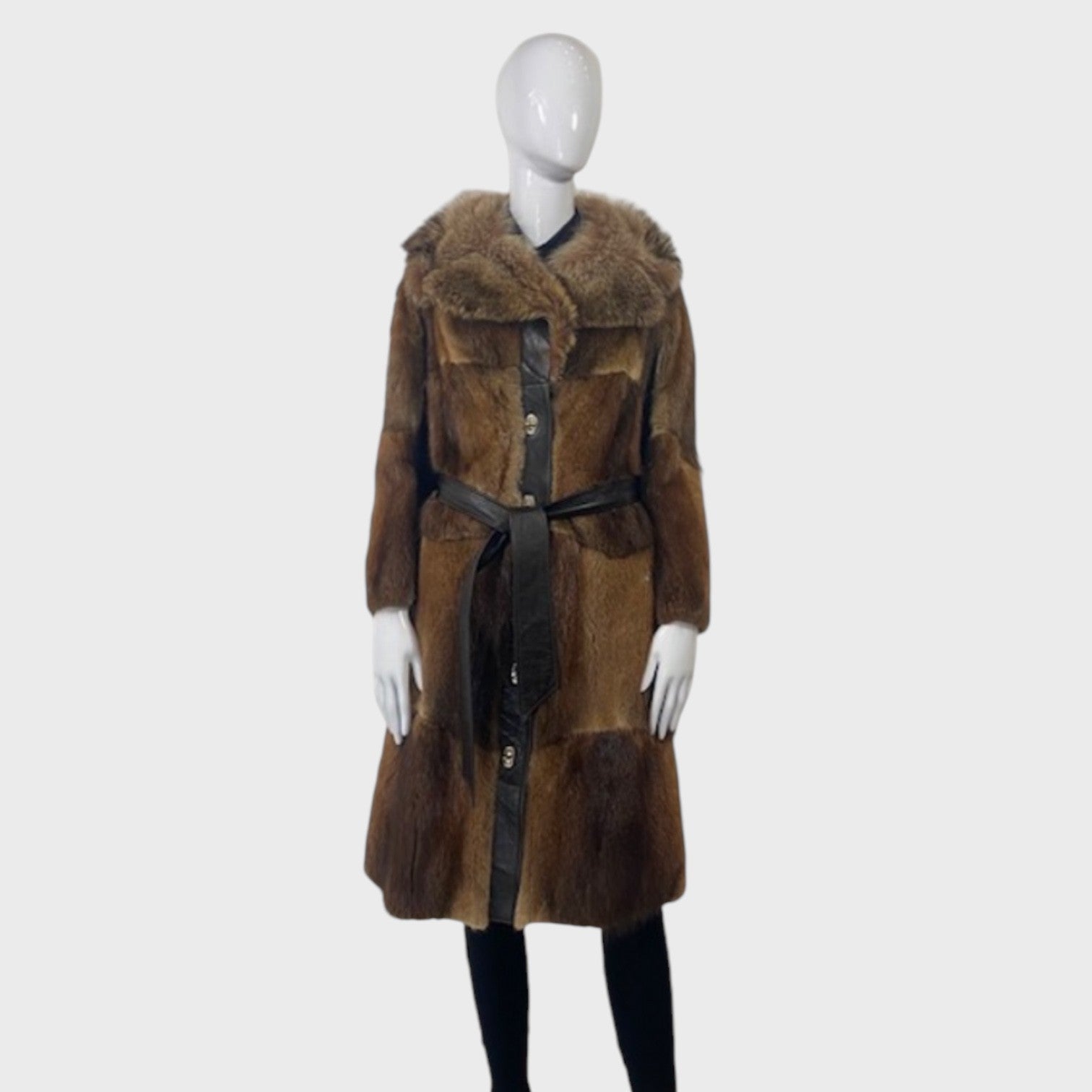 WOMEN'S NATURAL MUSKRAT COAT - SIZE M