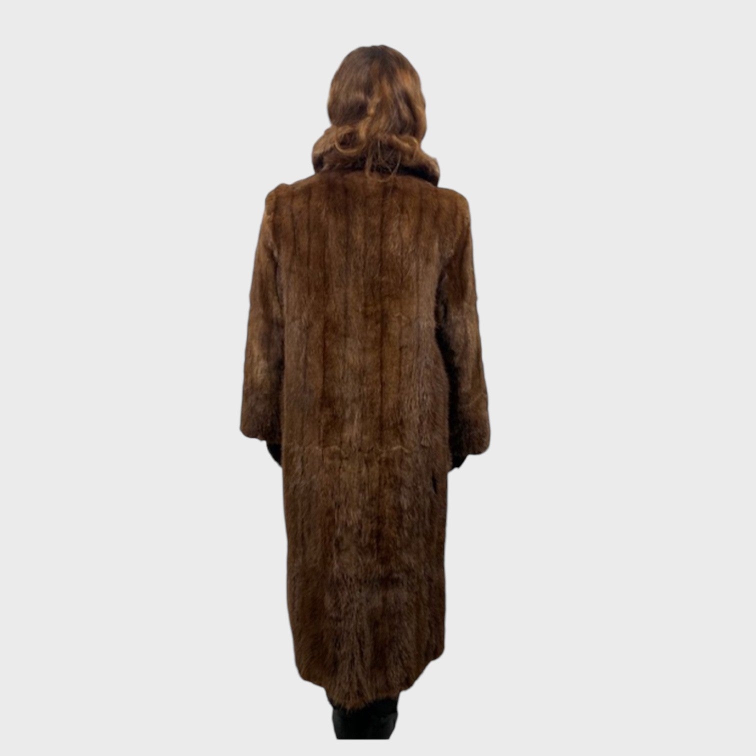 WOMEN'S SEAFOAM DYED MUSKRAT COAT