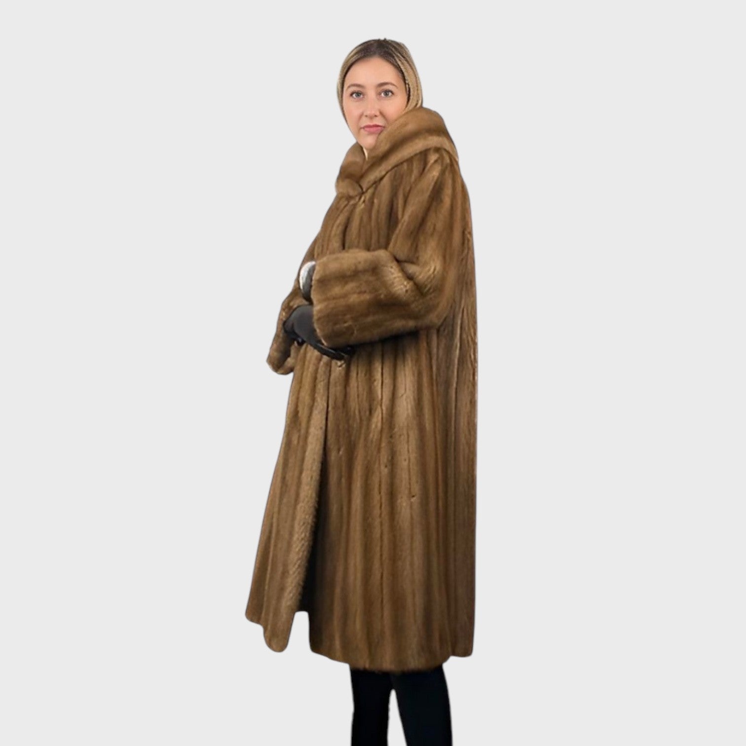 WOMEN'S PASTEL FEMALE MINK COAT