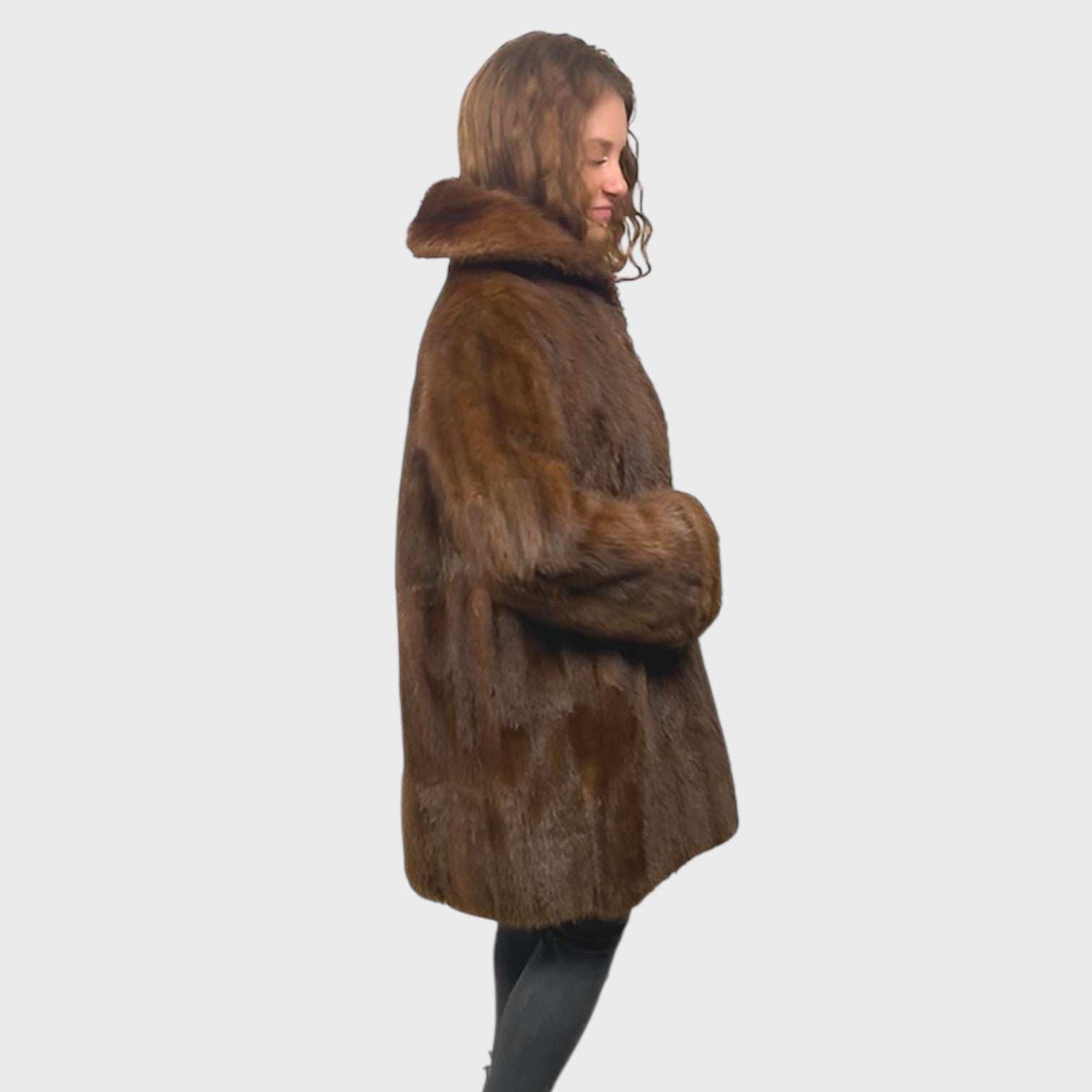 WOMEN'S MUSKRAT JACKET DYED BROWN