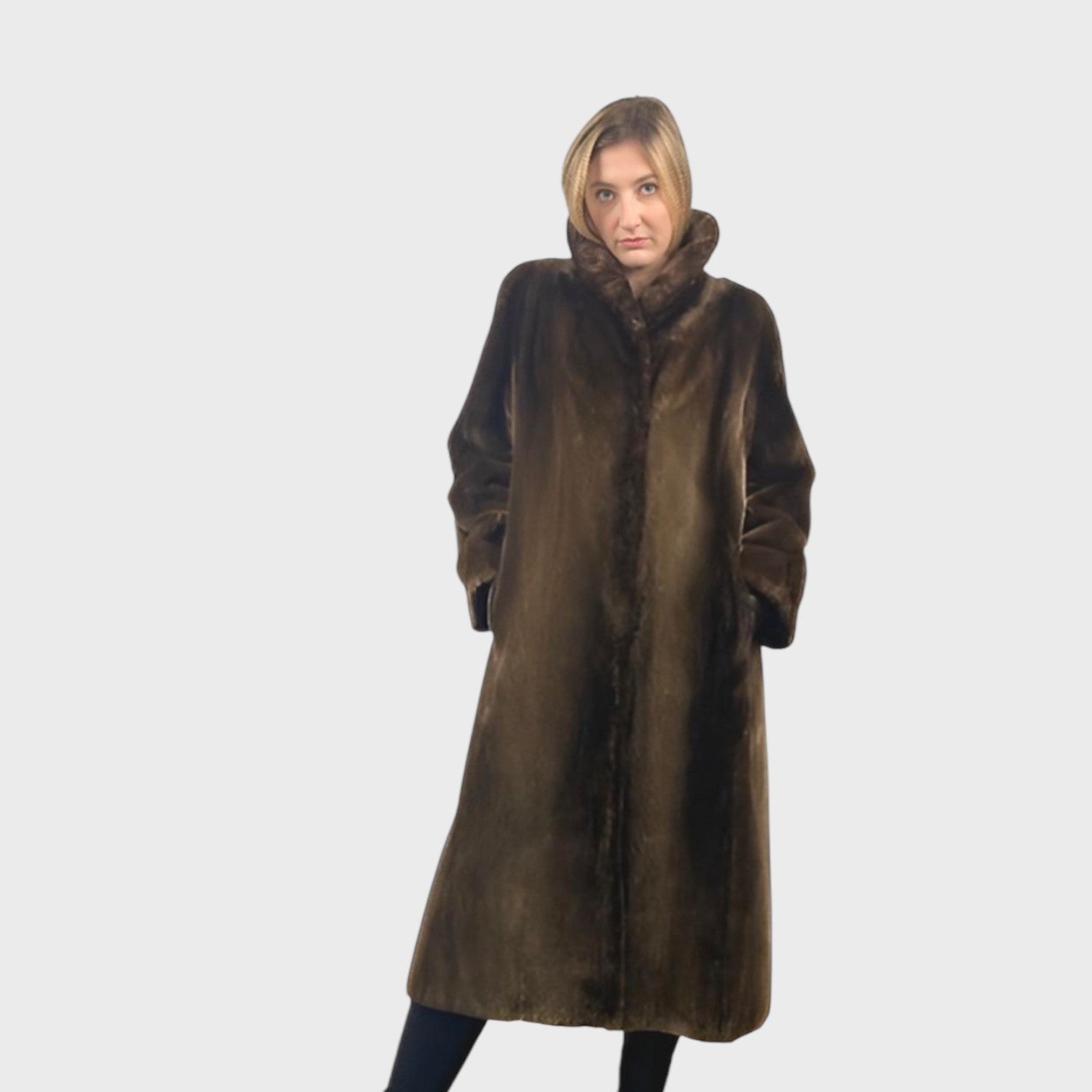 WOMEN'S PHANTOM SHEARED BEAVER COAT
