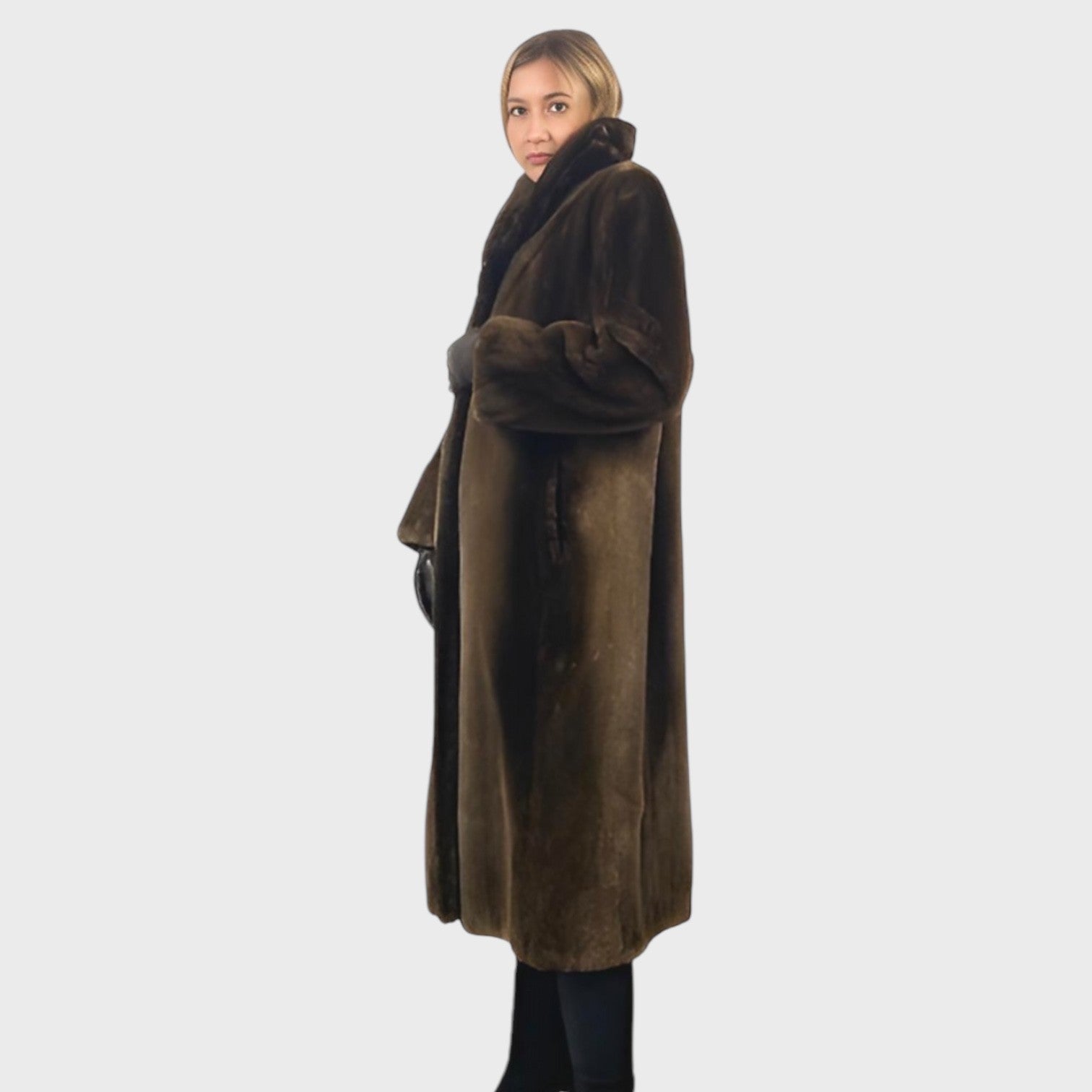 WOMEN'S PHANTOM SHEARED BEAVER COAT